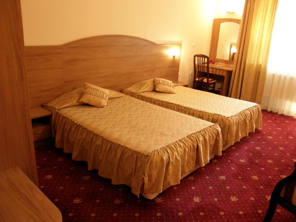 Hotel Center Apriltsi  Habitación foto